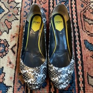 Fendi snakeskin pump